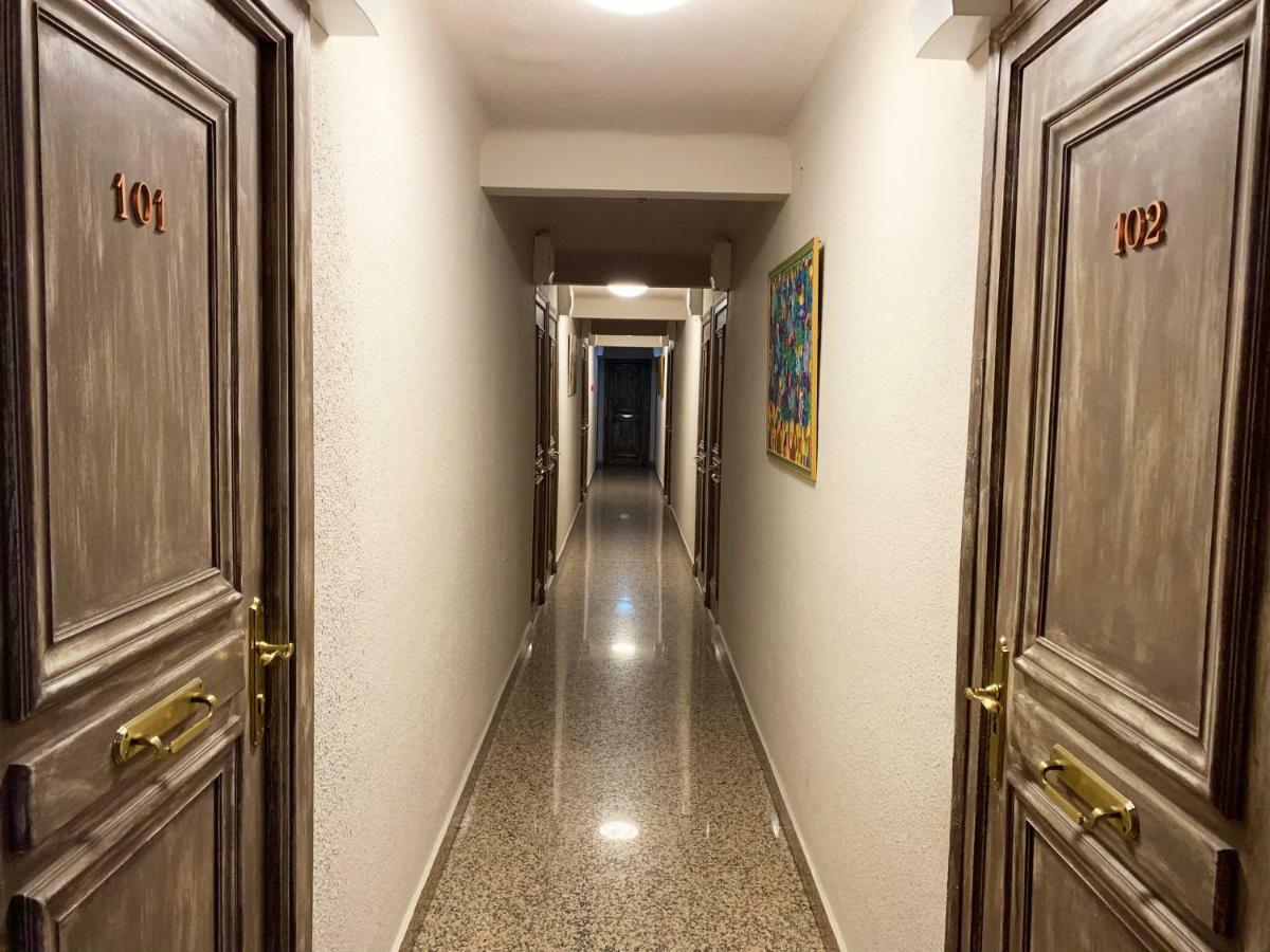 Hotel Barcelona ซานต์จูเลีย เด โลเรีย ภายนอก รูปภาพ